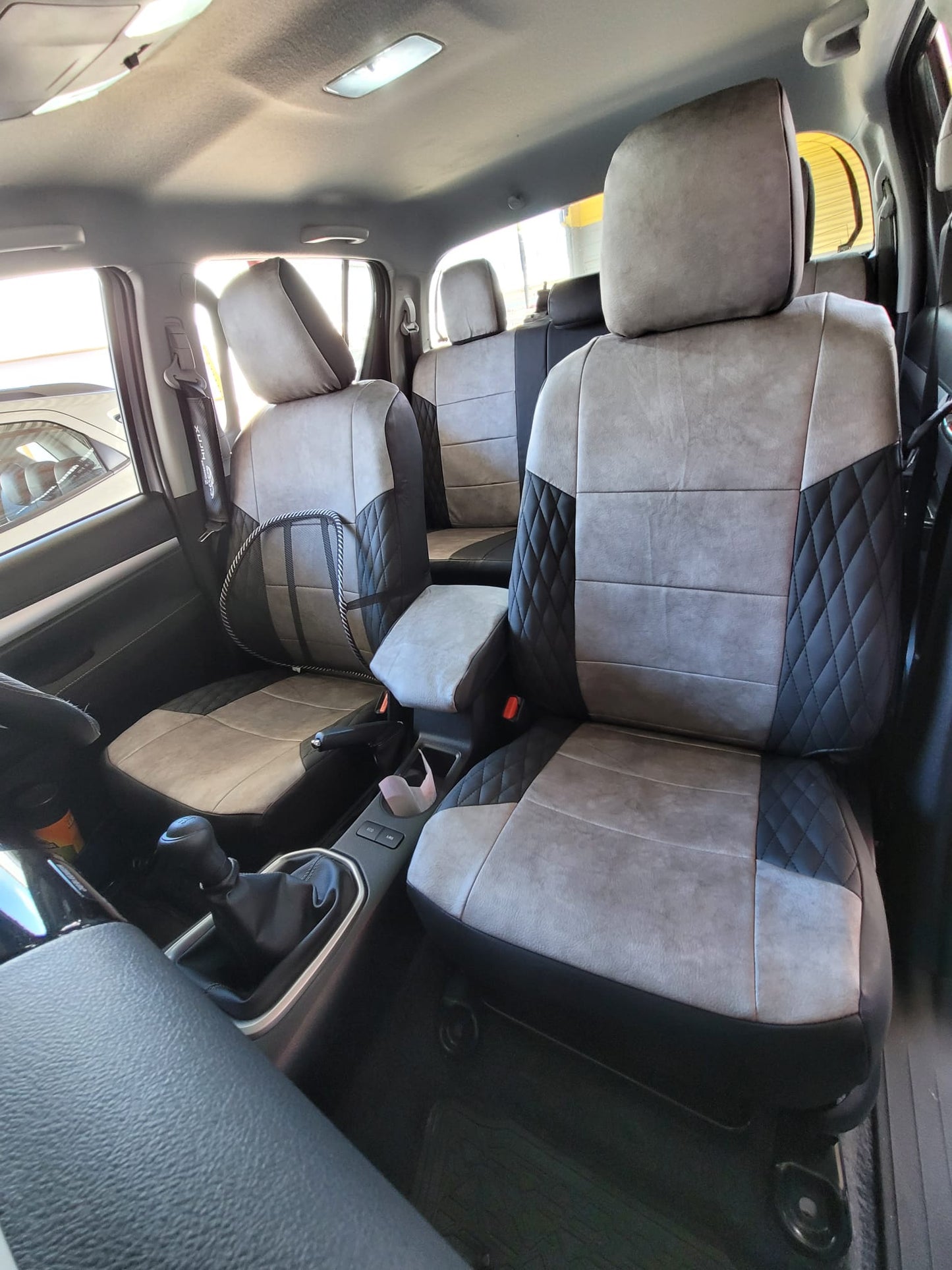 Toyota Hilux Sr doble cabina 2016-2025 (Distribuidor)