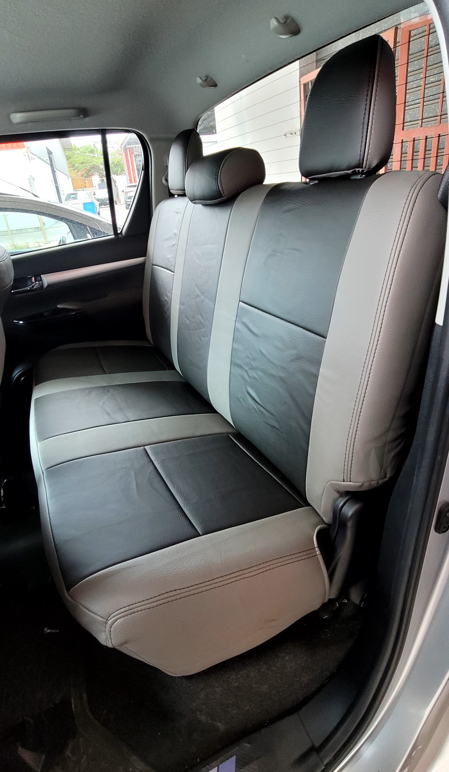 TOYOTA HYLUX Sr DOBLE CABINA 2016-2025 (DISTRIBUIDOR)